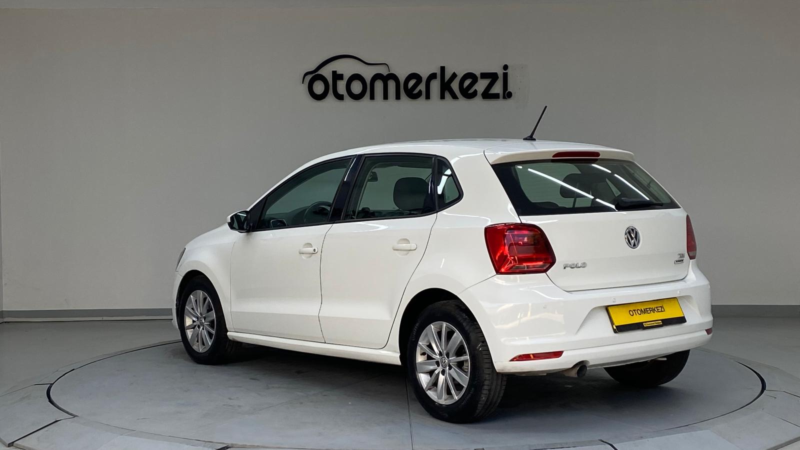 VOLKSWAGEN POLO 22
